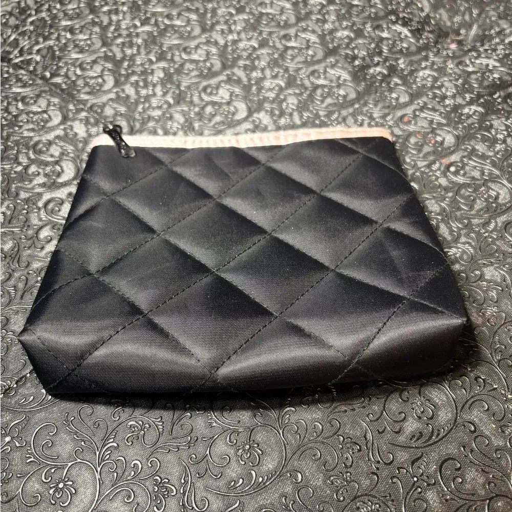 Mary Kay Black Quilted Women's Cosmetic Pouch NWOT